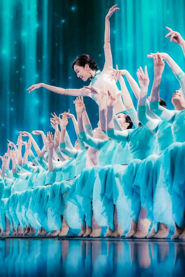 惊艳全网的春晚舞蹈《碇步桥》 灵感竟来自温州泰顺这座桥!